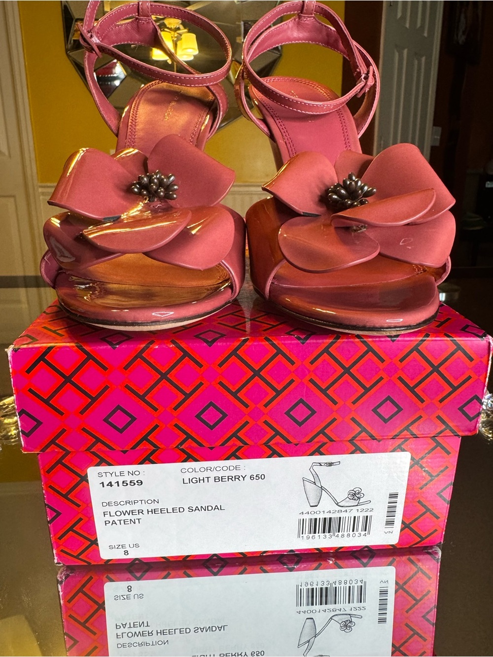 Tory Burch Flower-heeled Patent Leather Ankle-strap Sandals In Light Berry. 8 - Picture 10 of 14